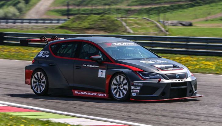 Seat Leon Cupra ST provata in pista a Franciacorta - Foto 24 di 57