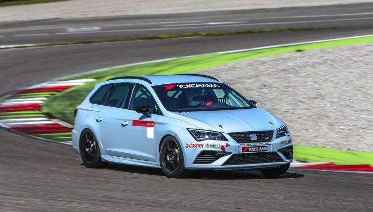 Seat Leon Cupra ST provata in pista a Franciacorta - Foto 22 di 57