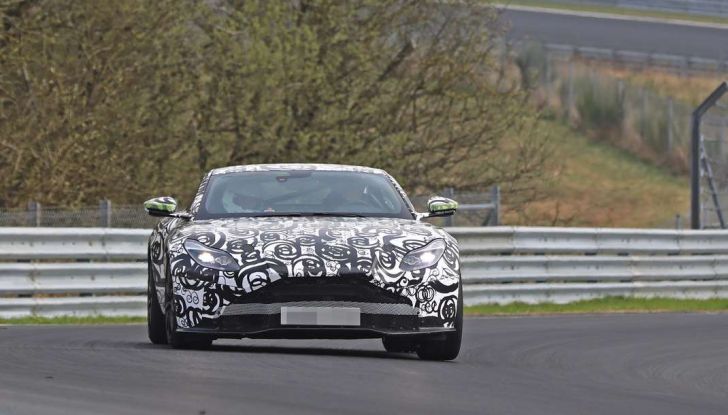 Aston Martin Vantage 2018 prime immagini spia della sportiva inglese - Foto 5 di 23
