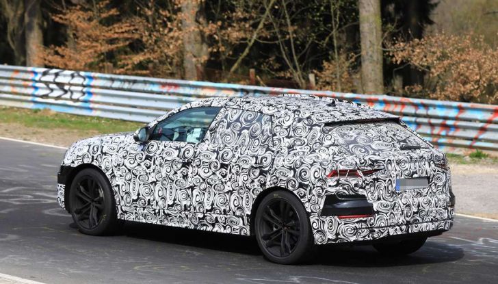 Audi Q8: i test drive del SUV proseguono al Nurburgring - Foto 7 di 8