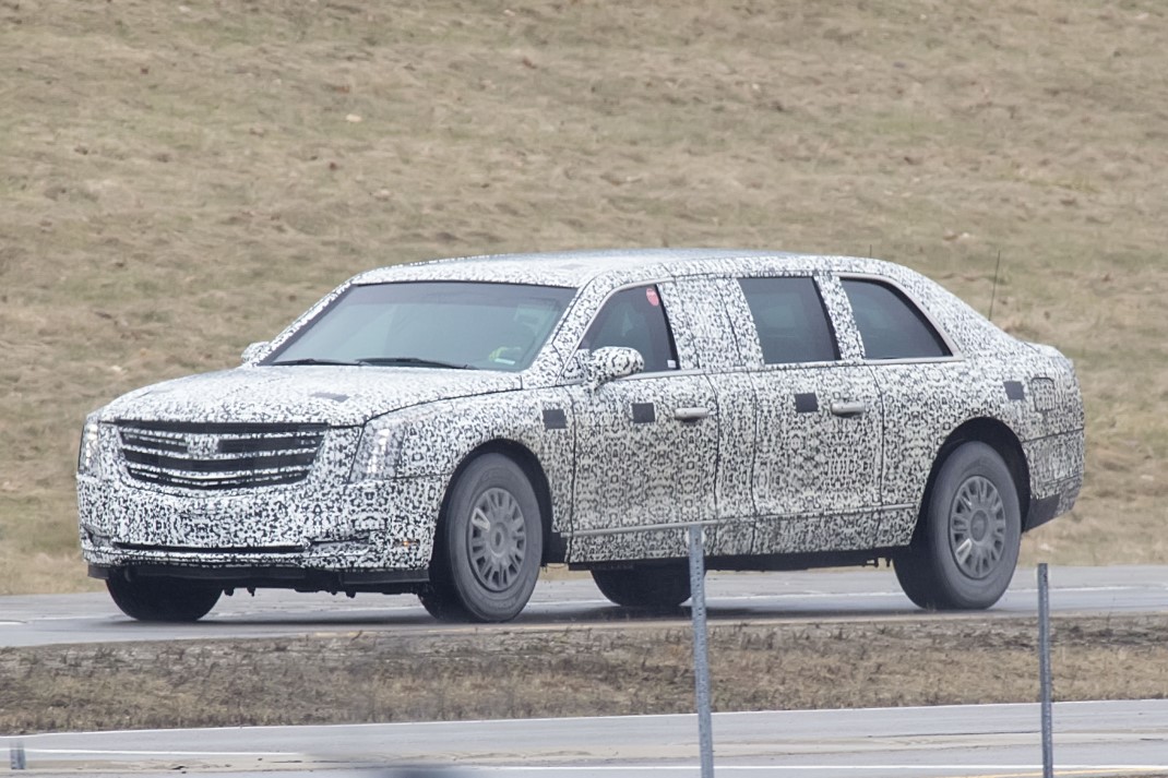 Modellino Auto 596Model In Metallo Pressofuso Scala 1:64 – US President Limo 'The Beast' 2023 - Foto 3