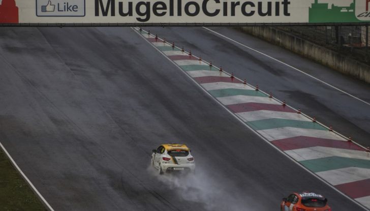 Renault Clio Cup 2018, dopo la vittoria 2017 Infomotori torna in pista alla Press League - Foto 24 di 32