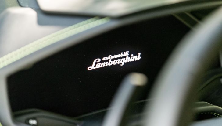 Lamborghini Huracán LP 640-4: La nostra prova su strada - Foto 14 di 19