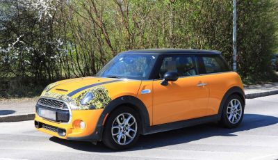 MINI 3 e 5 porte Facelift 2018, primi test drive e dettagli