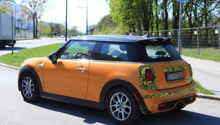 MINI 3 e 5 porte Facelift 2018, primi test drive e dettagli - Foto 7 di 13
