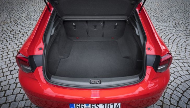 Opel Insignia Grand Sport: prova su strada dell’ammiraglia teutonica - Foto 5 di 16