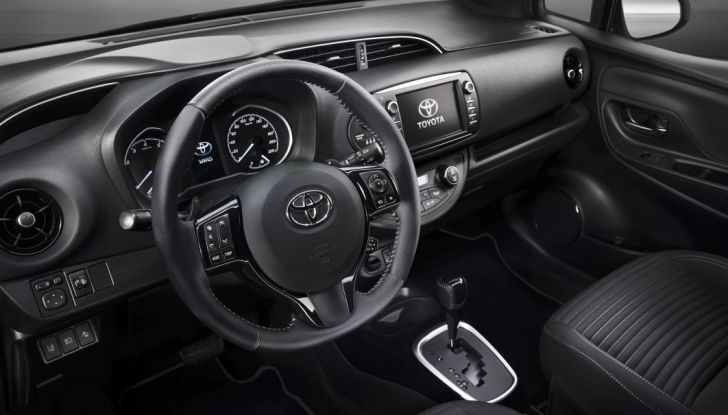 Nuova Toyota Yaris Hybrid 2017: prova su strada, consumi e prestazioni - Foto 15 di 25