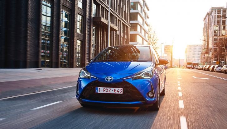 Nuova Toyota Yaris Hybrid 2017: prova su strada, consumi e prestazioni - Foto 24 di 25