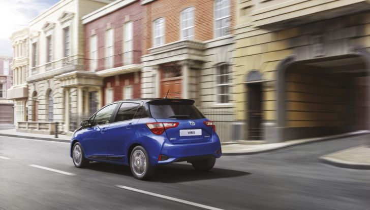 Nuova Toyota Yaris Hybrid 2017: prova su strada, consumi e prestazioni - Foto 18 di 25