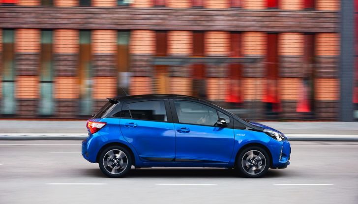 Nuova Toyota Yaris Hybrid 2017: prova su strada, consumi e prestazioni - Foto 3 di 25