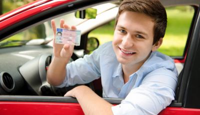 Patente dimenticata a casa: multe e sanzioni previste