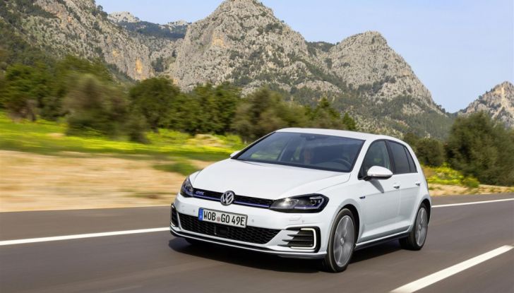 Prova nuova Volkswagen Golf 2017, versioni speciali: dall’elettrico alla Golf R - Foto 7 di 20