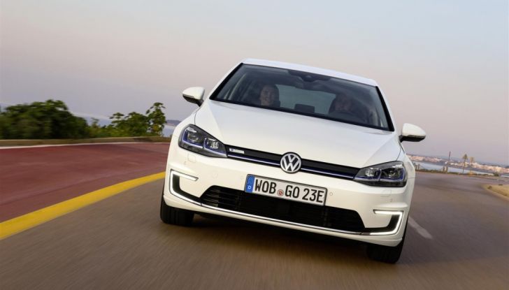 Prova nuova Volkswagen Golf 2017, versioni speciali: dall’elettrico alla Golf R - Foto 20 di 20