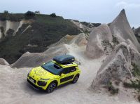 Citroën Avventura Gialla 2017: la C4 Cactus nella selvaggia Cappadocia