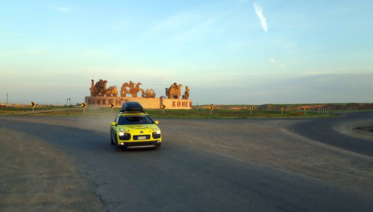 Citroën Avventura Gialla 2017: la C4 Cactus attraversa il Kirghizistan - Foto 1 di 5