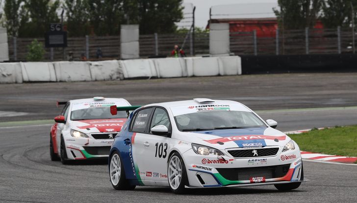 Debutto positivo per Stefano Accorsi e la Peugeot 308 Racing Cup - Foto 2 di 4