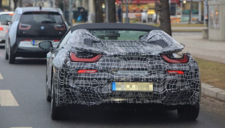 BMW i8 Spyder, prime immagini spia della cabrio tedesca - Foto 17 di 26