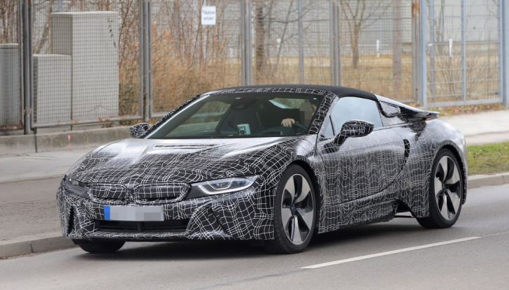 BMW i8 Spyder, prime immagini spia della cabrio tedesca - Foto 9 di 26