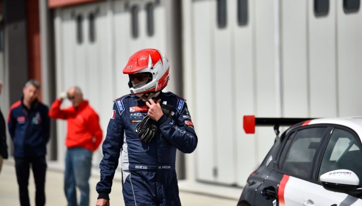 Peugeot 308 Cup Racing, Stefano Accorsi da Attore a Pilota - Foto 20 di 39