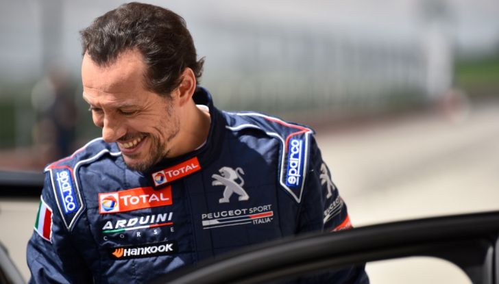 Peugeot 308 Cup Racing, Stefano Accorsi da Attore a Pilota - Foto 22 di 39