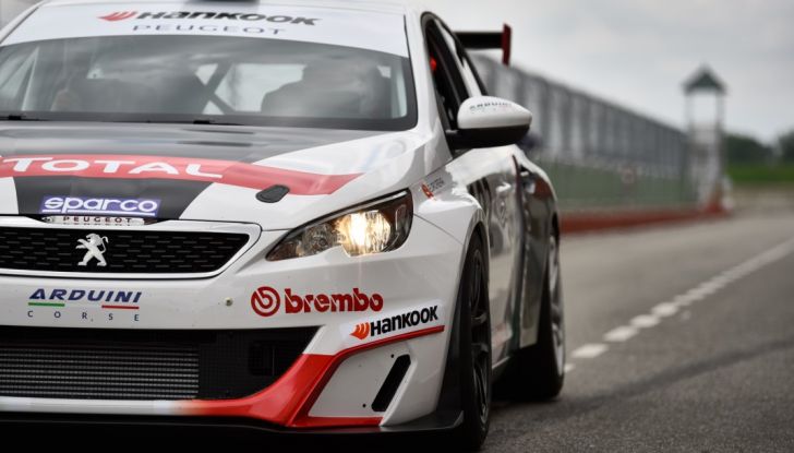 Peugeot 308 Cup Racing, Stefano Accorsi da Attore a Pilota - Foto 29 di 39