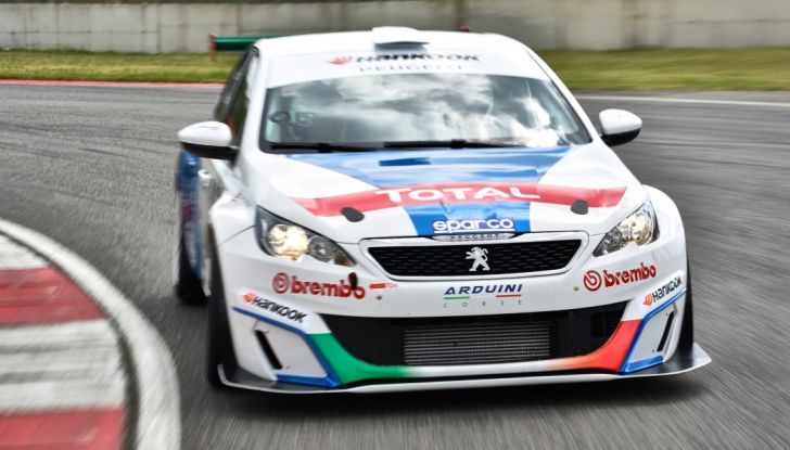 Peugeot 308 Cup Racing, Stefano Accorsi da Attore a Pilota - Foto 34 di 39