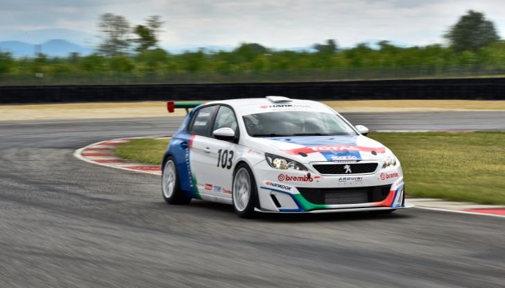 Peugeot 308 Cup Racing, Stefano Accorsi da Attore a Pilota - Foto 36 di 39