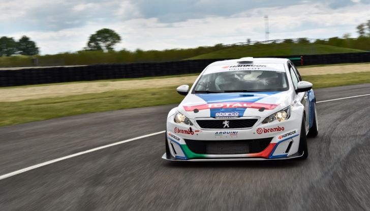 Peugeot 308 Cup Racing, Stefano Accorsi da Attore a Pilota - Foto 37 di 39