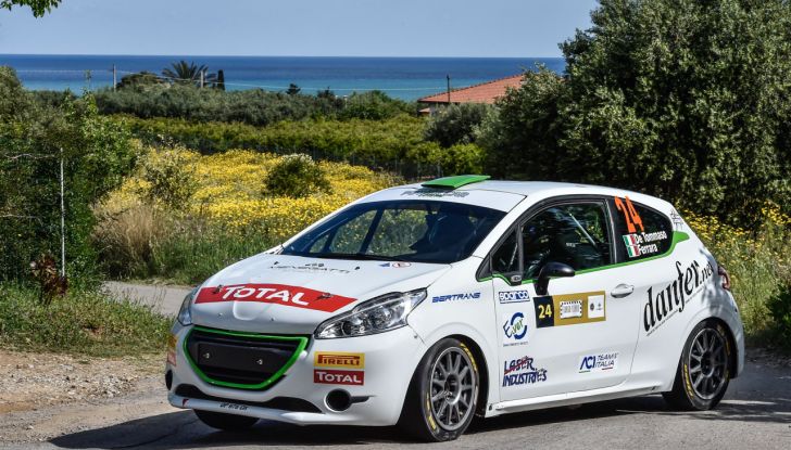 Peugeot, Pirelli ed i trofeisti del Competition per la Famiglia del commissario Laganà - Foto 4 di 8