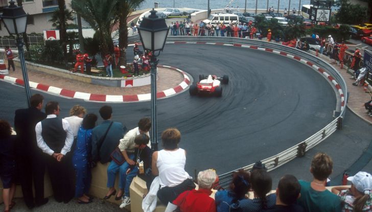 All’asta su CataWiki per 150.000€ il casco di Ayrton Senna - Foto 7 di 11