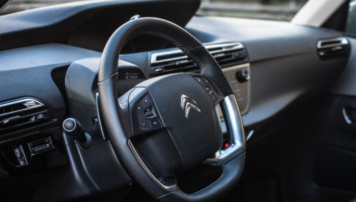 Citroën Grand C4 Picasso ​automatica ​: la nostra prova del Diesel da 120CV - Foto 14 di 37