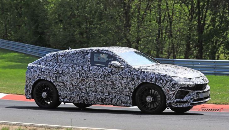 Lamborghini Urus, il SUV di lusso con V8 da 650 CV - Foto 2 di 41