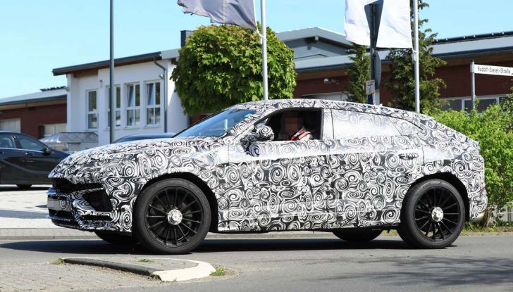 Lamborghini Urus, il SUV di lusso con V8 da 650 CV - Foto 13 di 41