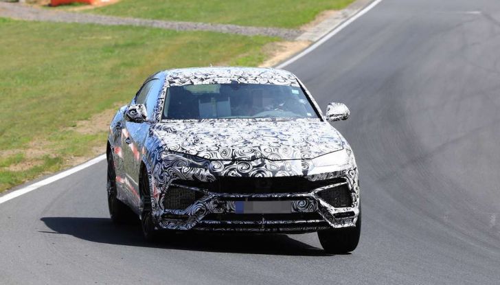 Lamborghini Urus, il SUV di lusso con V8 da 650 CV - Foto 39 di 41