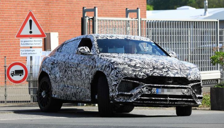 Lamborghini Urus, il SUV di lusso con V8 da 650 CV - Foto 9 di 41