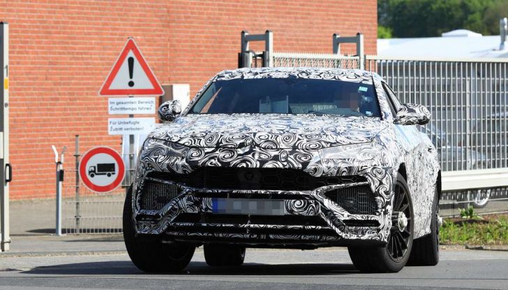 Lamborghini Urus, il SUV di lusso con V8 da 650 CV - Foto 10 di 41