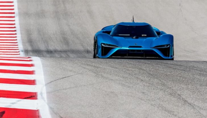 Nuovo record al Nurburgring: la NIO EP9 è la supercar elettrica da 6’45.900 - Foto 6 di 19