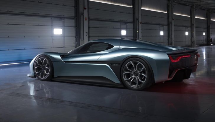 Nuovo record al Nurburgring: la NIO EP9 è la supercar elettrica da 6’45.900 - Foto 18 di 19