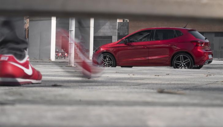Prova Seat Ibiza 2017: giovane, bella e sportiva - Foto 4 di 28