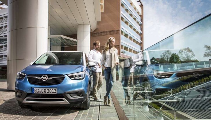 Opel Crossland X, test drive e allestimenti del crossover tedesco - Foto 18 di 38