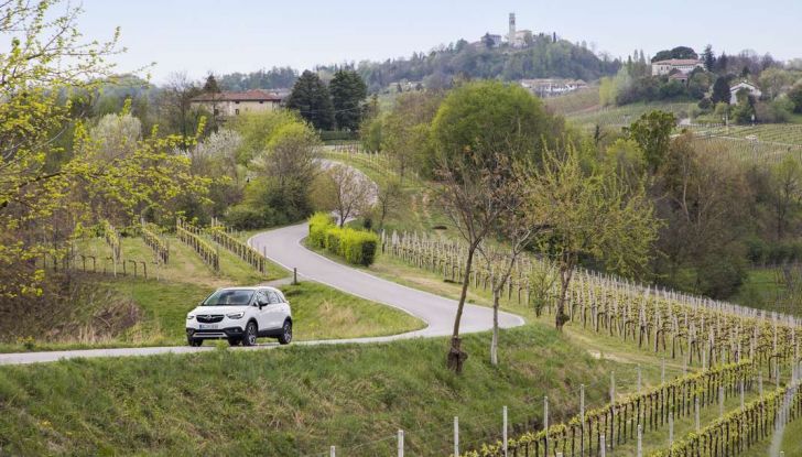 Opel Crossland X, test drive e allestimenti del crossover tedesco - Foto 28 di 38