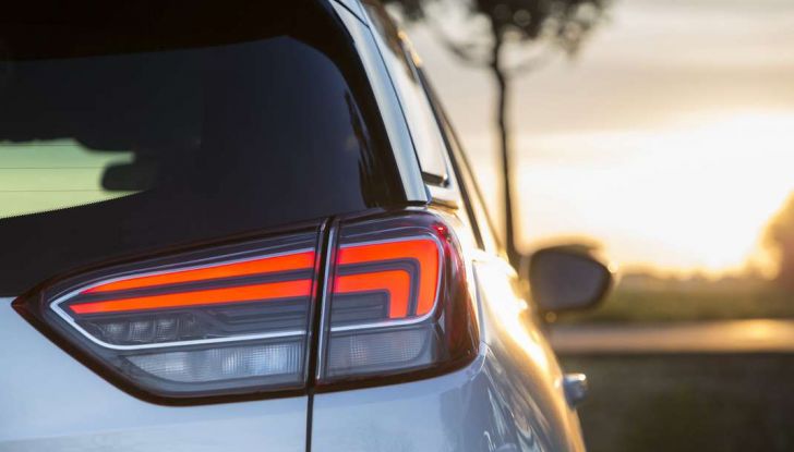 Opel Crossland X, test drive e allestimenti del crossover tedesco - Foto 36 di 38