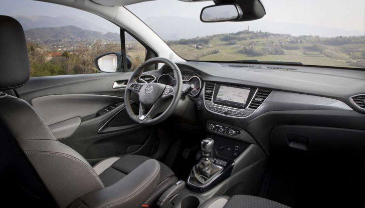 Opel Crossland X, test drive e allestimenti del crossover tedesco - Foto 38 di 38