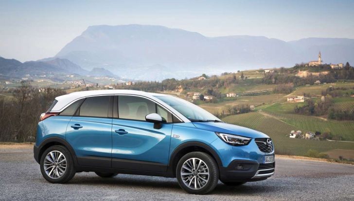 Opel Crossland X, test drive e allestimenti del crossover tedesco - Foto 11 di 38