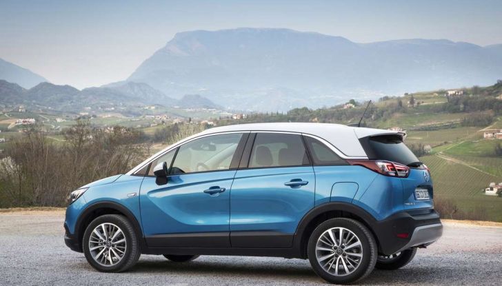 Opel Crossland X, test drive e allestimenti del crossover tedesco - Foto 12 di 38