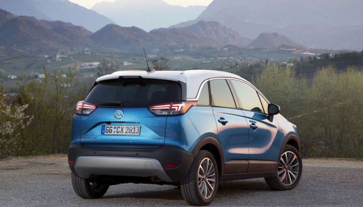 Opel Crossland X, test drive e allestimenti del crossover tedesco - Foto 15 di 38
