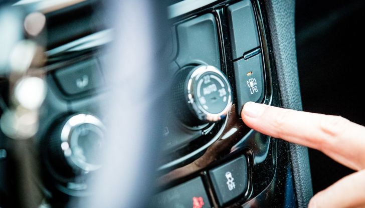 Prova su strada Opel Mokka X GPL: il SUV a tutto gas! - Foto 25 di 35