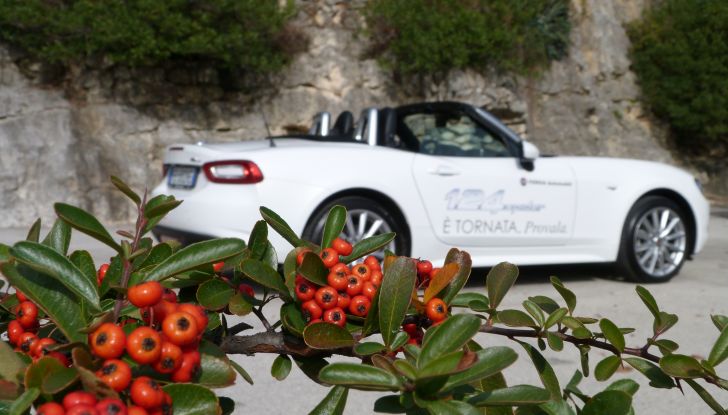 Fiat 124 Spider vs Mazda MX-5 a rate preferiamo la scoperta italiana - Foto 20 di 27