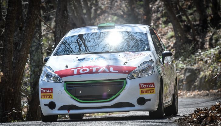 Peugeot, Pirelli ed i trofeisti del Competition per la Famiglia del commissario Laganà - Foto 8 di 8