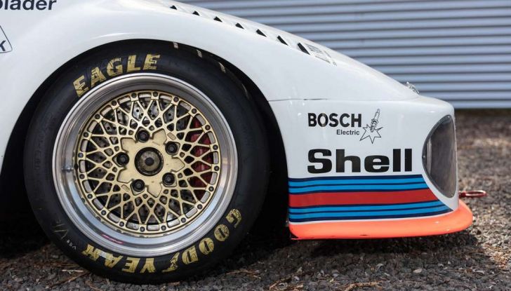 Porsche 935, all’asta un esemplare completo di… Volkswagen T2! - Foto 30 di 35
